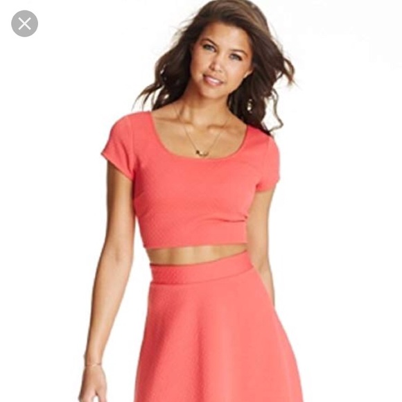 Trixxi Crop top and Skirt set - Picture 8 of 8